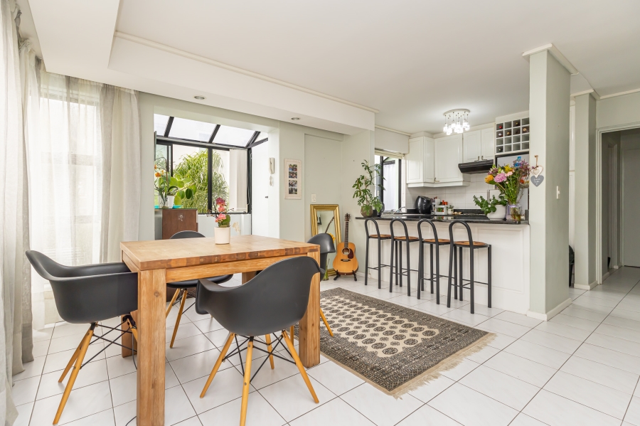To Let 2 Bedroom Property for Rent in Sea Point Western Cape